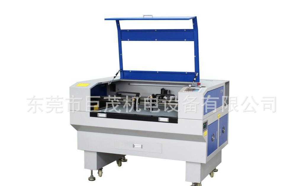 激光切割机纸箱机械无纺布印刷机械代销激光雕版机出口柬埔寨