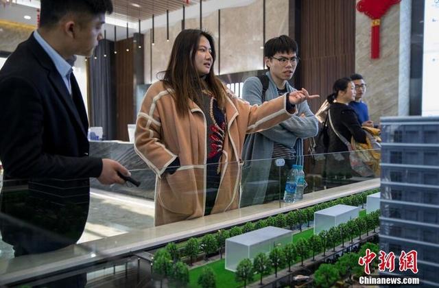 90后设计师辞职做“包租婆” 坐拥14套房月入超8万