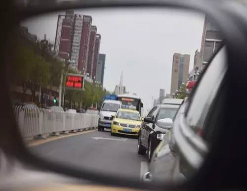 唐山这些车将被罚款200元 记2分 就因为这个动作