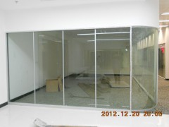 办公室隔断定制 单玻璃隔断墙 上海木饰面板隔断 地生供图1