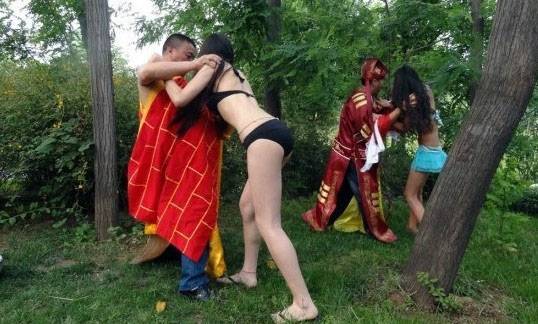 美女与和尚道士激情野战(3)