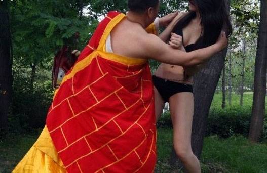 美女与和尚道士激情野战(7)