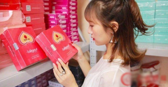 绝色校花卖情趣用品 年赚千万无男友(14)