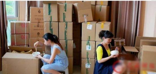 绝色校花卖情趣用品 年赚千万无男友(13)