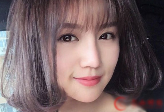 绝色校花卖情趣用品 年赚千万无男友(8)