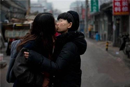 画面太美艳：揭秘女同性恋的私密生活