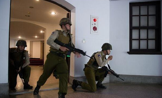 蔡英文总统府逃生密道曝光 网友:没开战就落跑