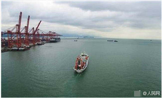 "蛟龙"号首潜世界最深处告捷 捕获"深海居民"(组图)