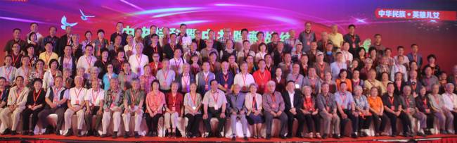 建国以来，中央特科、中共隐蔽战线的后代们的首张全家福。 