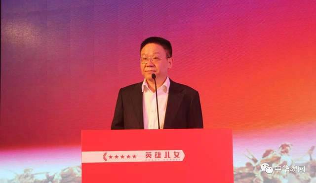 英雄儿女文化有限公司总经理颜建国同志向大会致辞。 