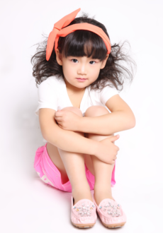 甜美小童星马婧轶受邀参加环球中秋开场录制节目