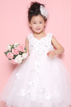 甜美小童星马婧轶受邀参加环球中秋开场录制节目