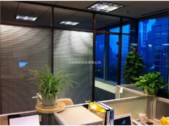 上海办公玻璃隔断_上海玻璃隔断工程哪家好_地生供图1