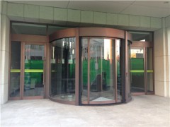 大连三翼自动旋转门厂家_龙达供_辽阳三翼自动旋转门结实耐用图1