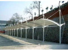 福建口碑好的张拉膜泉州膜结构设备定做停车棚景观棚生产商鑫亿供图1