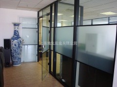 上海办公高隔断_上海磨砂玻璃隔断订做_厂房隔断报价_地生供图1