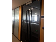 上海玻璃百叶隔断_双玻百叶隔断多少钱_办公隔断设计_地生供图1