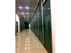 上海双玻璃隔断墙_上海办公铝合金隔断_双玻百叶隔断_地生供图1