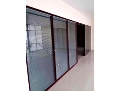 办公隔断设计_百叶隔断经销商_办公室隔断安装_地生供图1