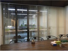 垂直帘采购 深圳垂直帘供应商 垂直帘生产 百纳供图1