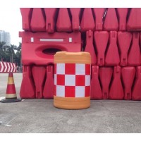 深圳南山厂家批发施工红色高水马 防撞桶 警示牌 路锥等