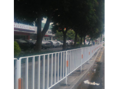 惠州大亚湾厂家直销施工铁马 基坑护栏 塑料护栏等图2