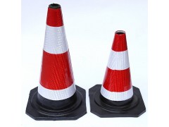 东莞塘厦厂家批发施工红色高水马 防撞桶 警示牌 路锥等图2