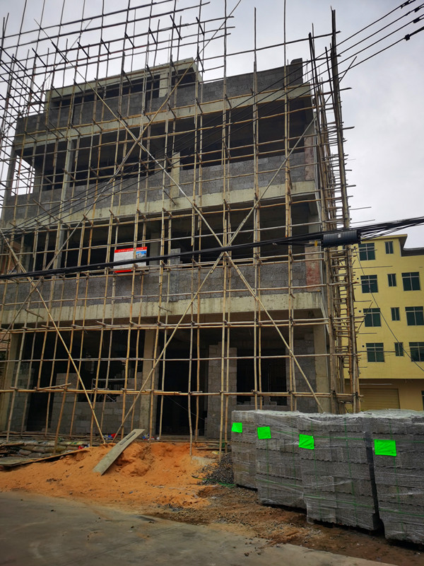 前景建筑陶粒砖施工现场