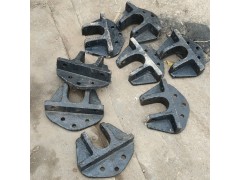 矿车底盘连接件直径60 75 80轴矿车轮轴卡 铸钢轴卡图1