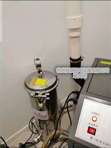 同。负压过滤器 (8)