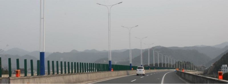 公路雾区行车安全装置