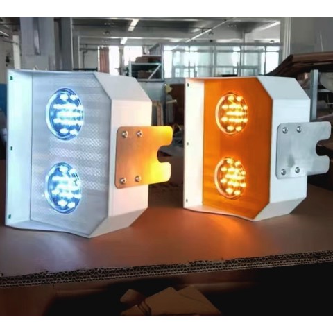 同步太阳能警示灯 大护栏视线引导警示灯 交通设施厂家图1