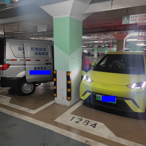 淄博张店道路救援:享电专属服务,新能源电动汽车缺电现场移动充电